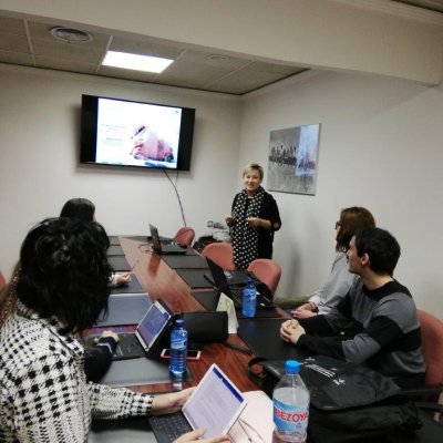 Neus imparte formación