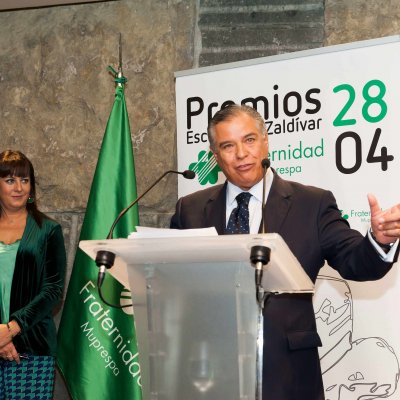 Bartolomé Beltrán y Natalia Fdez. Laviada Subdirectora de Prevención, Calidad y Comunicación de Fraternidad-Muprespa