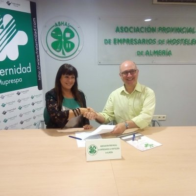 Firma ASHAL y F-M convenio colaboración