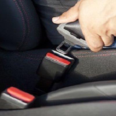 Claves para que los niños viajen en coche seguros y cómodos