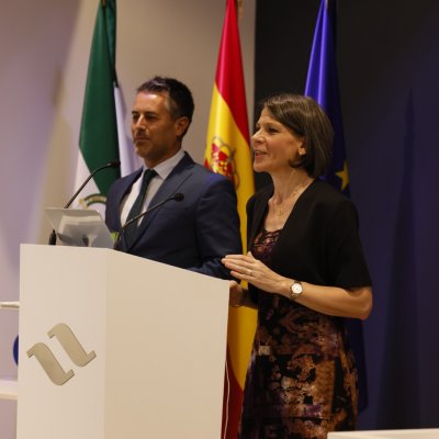 Mar Morales en el atril, durante su discurso de agradecimiento