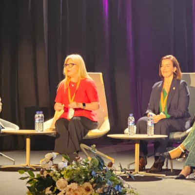 Mesa redonda Rediseñando el trabajo bienestar y nuevas culturas en las organizaciones