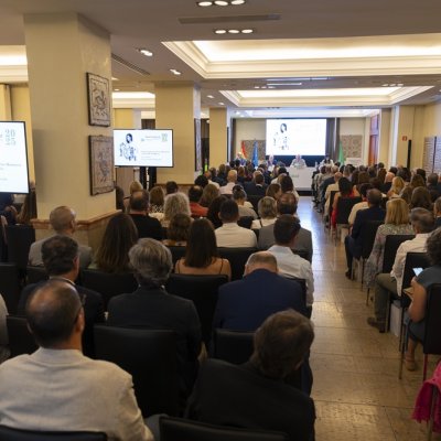 3.- Vista general del salón donde se celebró la Junta General