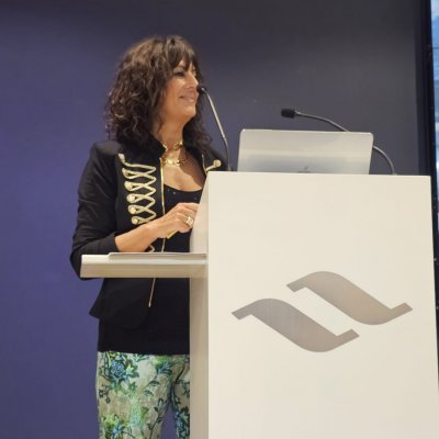 Natalia Fdez. Laviada ejercio de conductora del acto