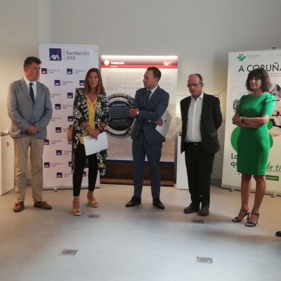 Autoridades y directivos de Fraternidad-Muprespa y AXA durante la inaguración
