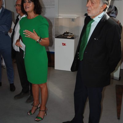 Autoridades y directivos de Fraternidad-Muprespa y AXA durante la inaguración