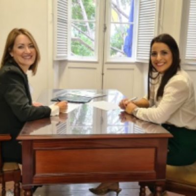 Imagen de la firma del acuerdo entre Fraternidad-Muprespa y el Colegio de Graduados Sociales de Tenerife