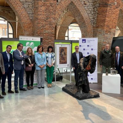 Clausura Exposición León foto de grupo de los representantes institucionales