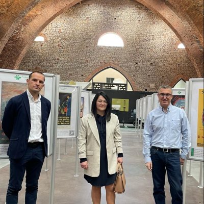 De izquierda a derecha: Víctor Fernández, consultor de prevención de Fraternidad-Muprespa, Natalia Morán, directora de la delegación de Ponferrada, y Roberto Fernández, director del museo.