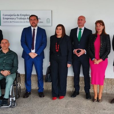 Foto de grupo de los ponentes en la jornada