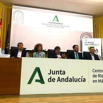 Foto de grupo de participantes