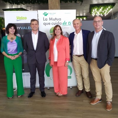 De izquierda a derecha. Natalia Fdez. Laviada, Manuel Sánchez, Sonia Medrano, Eduardo Molina y Víctor Cruz.