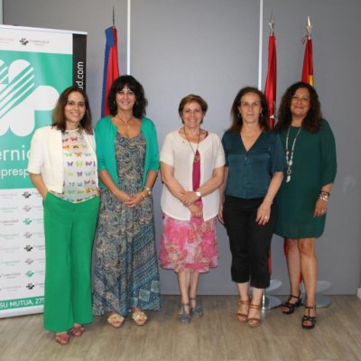 Asistentes: Silvia Vela, Natalia Fdez. Laviada, Eva Torrecilla, Lucía Alonso y Eva Martín
