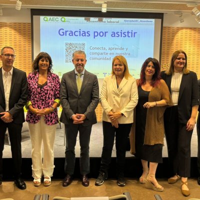 Imagen de grupo de los ponentes en la jornada