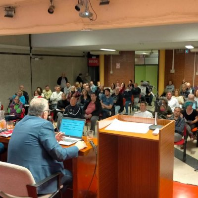 José Ignacio Mora ante el público asistente a la jornada
