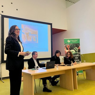 Lola Cortés, presentando a xornada