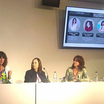 Natalia Fernández Laviada, subdirectora general de Fraternidad-Muprespa, en la mesa redonda en la que participó
