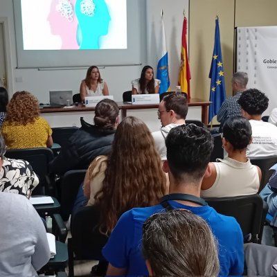 Raquel Dominguez, directora de Fraternidad-Muprespa en Tenerife, a la derecha
