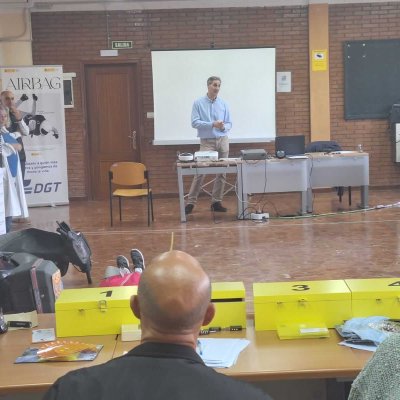 Ricardo Alonso presentando las gafas de realidad virtual