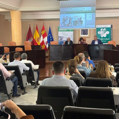 El acto estaba organizado por el Colegio de Graduados Sociales, en colaboración con la Mutua