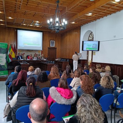 la-jornada-tuvo-lugar-en-el-salon-de-plenos-del-ayuntamiento