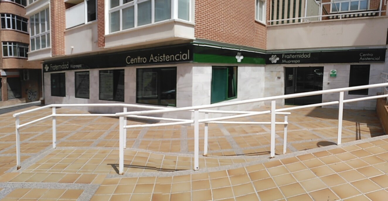 Fachada II - FRATERNIDAD-MUPRESPA. DIRECCIÓN PROVINCIAL DE ÁVILA