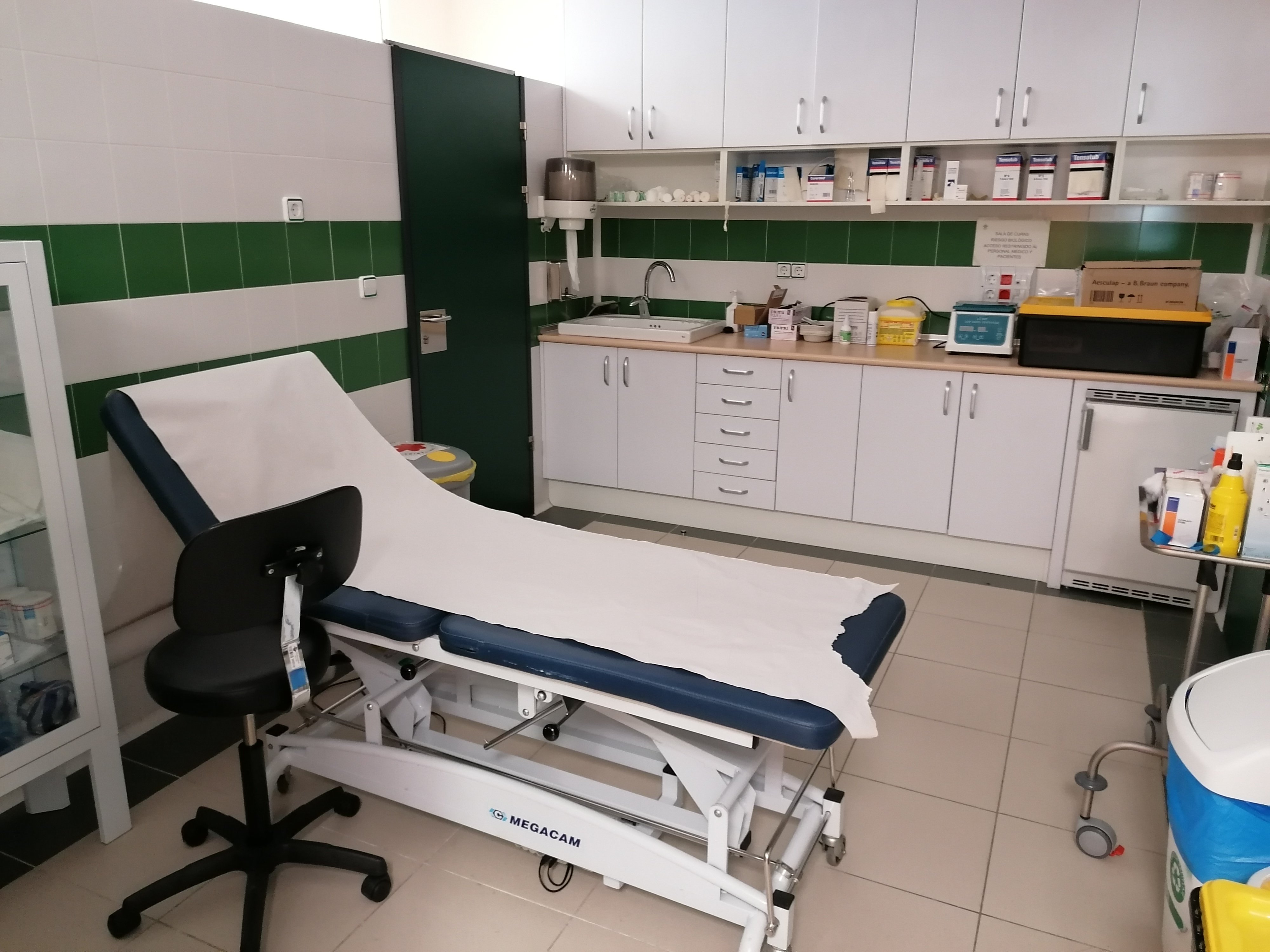 Sala de curas - FRATERNIDAD-MUPRESPA. DIRECCIÓN PROVINCIAL DE ALICANTE / ALACANT