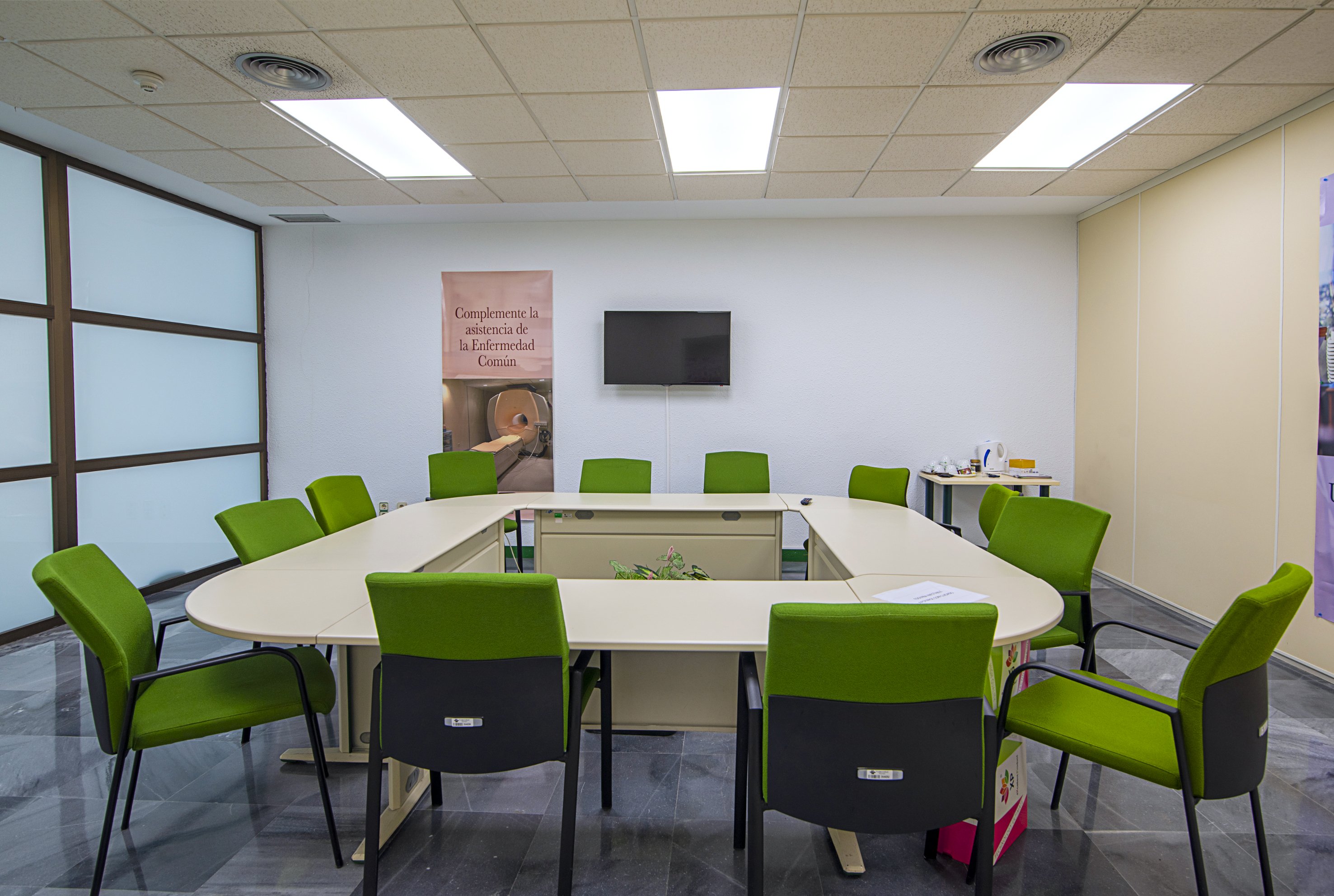 Sala de reuniones - FRATERNIDAD-MUPRESPA. DIRECCIÓN PROVINCIAL DE ALMERÍA