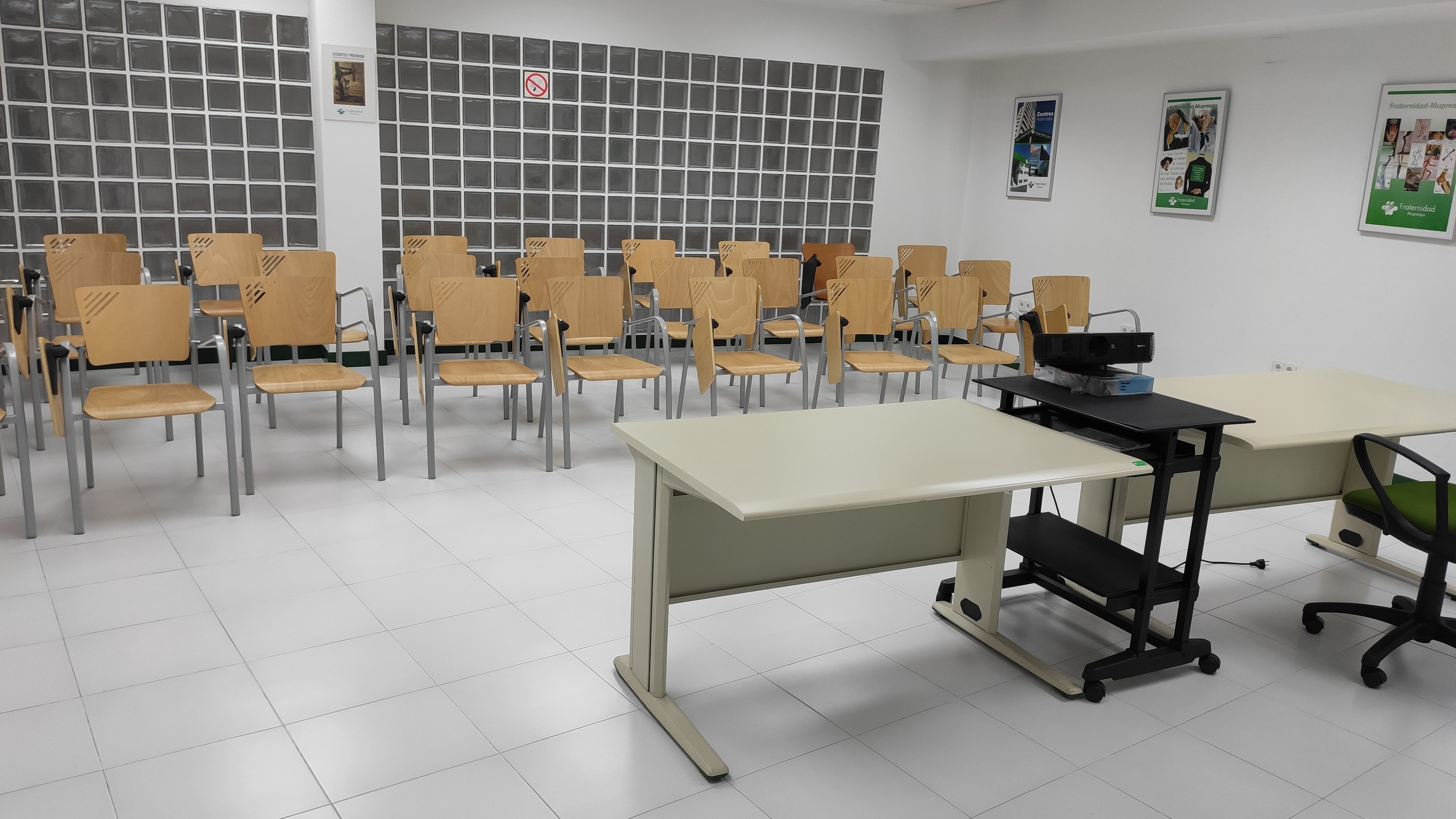 Sala de espera - FRATERNIDAD-MUPRESPA. DIRECCIÓN PROVINCIAL DE BADAJOZ