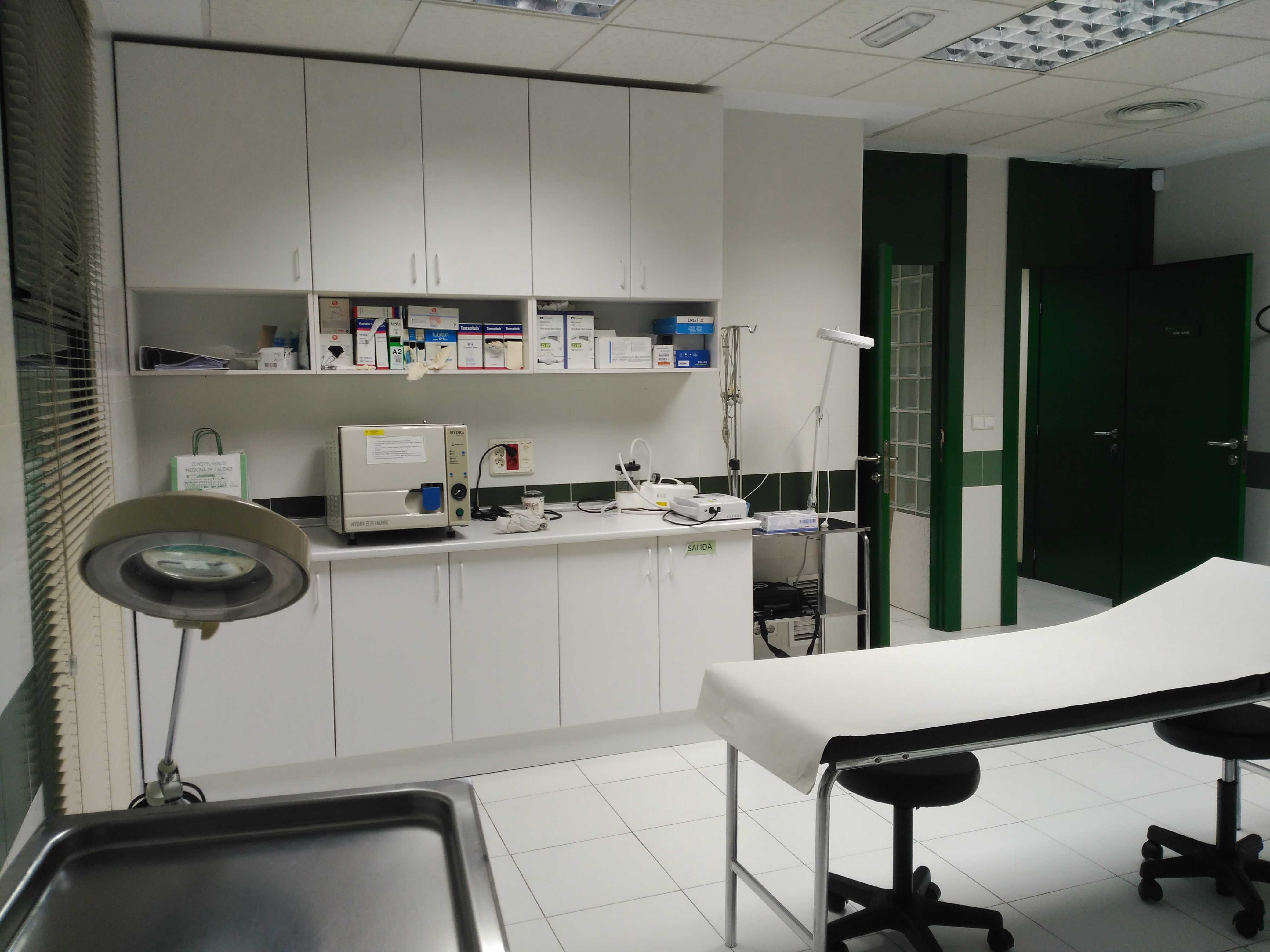 Sala de curas - FRATERNIDAD-MUPRESPA. DIRECCIÓN PROVINCIAL DE CÁCERES