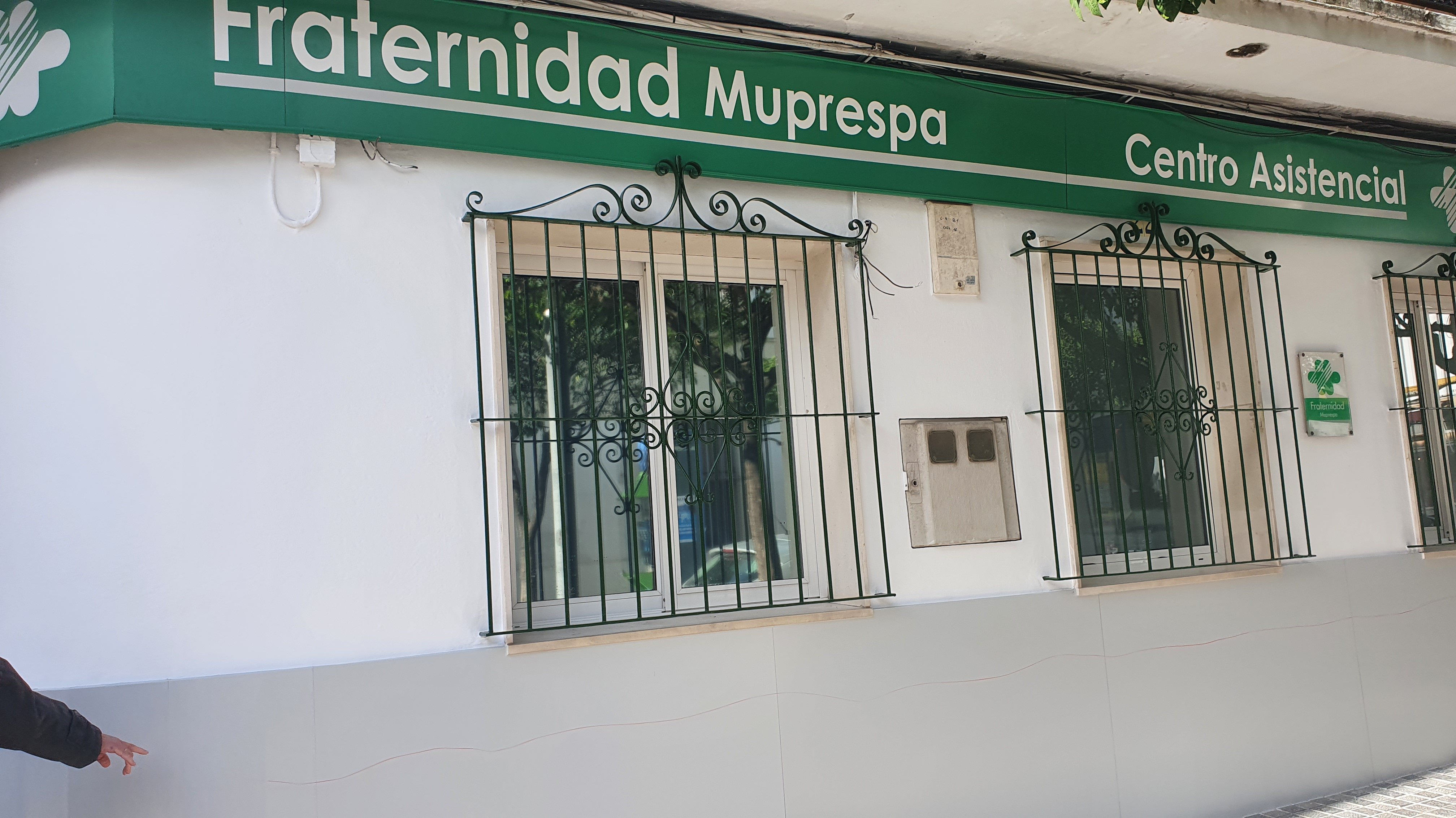 Fachada lateral 1- FRATERNIDAD-MUPRESPA. Ubrique