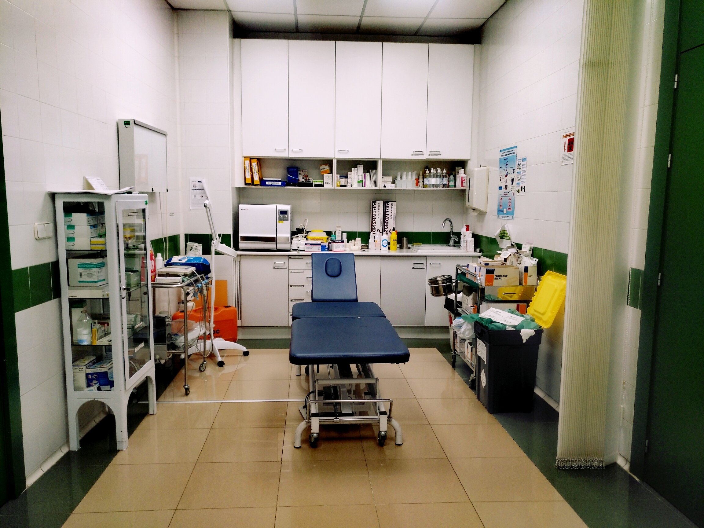 Sala de curas - FRATERNIDAD-MUPRESPA. DIRECCIÓN PROVINCIAL DE GUADALAJARA