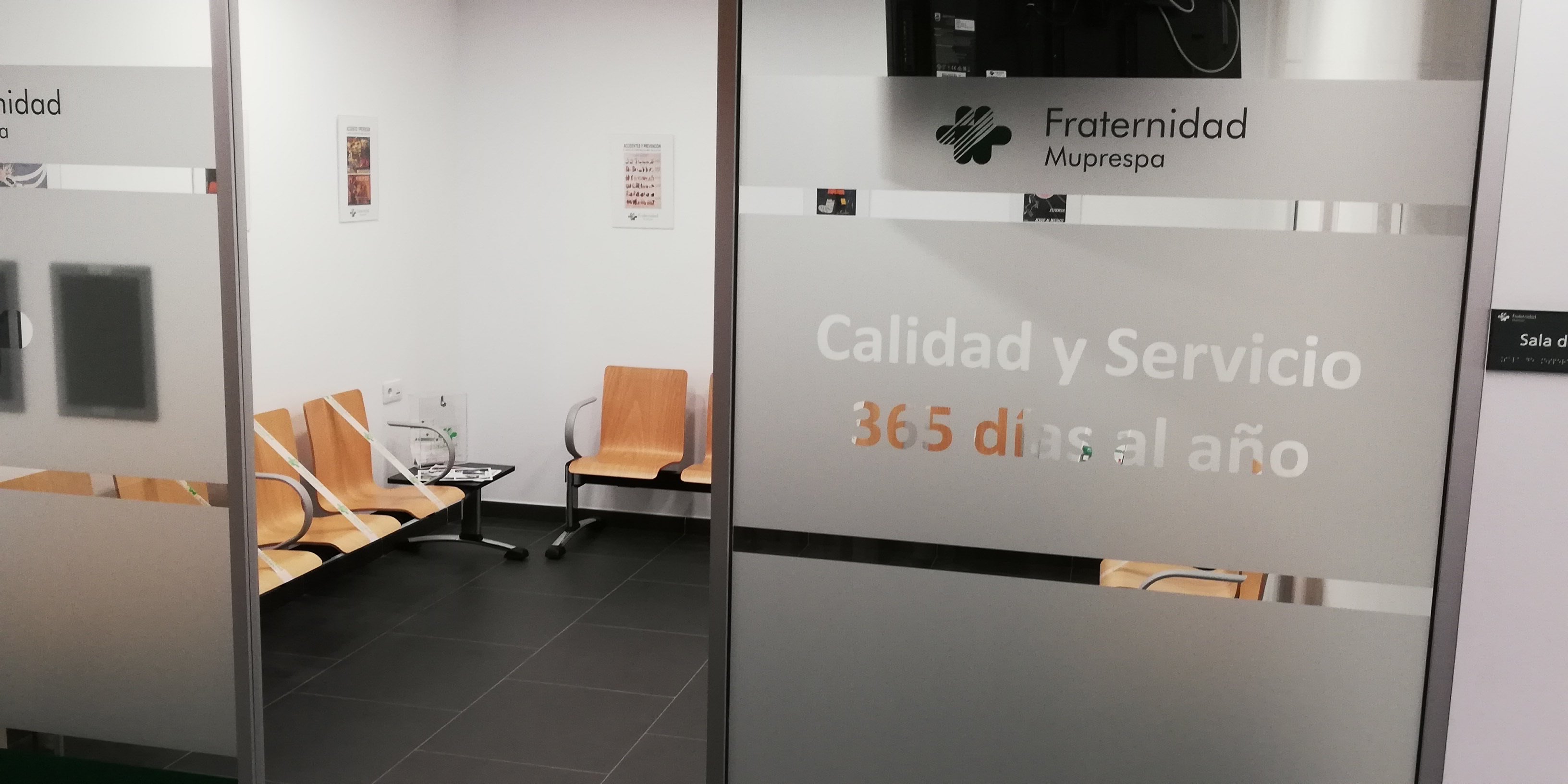 Sala de espera - FRATERNIDAD-MUPRESPA. ARRECIFE (LANZAROTE)