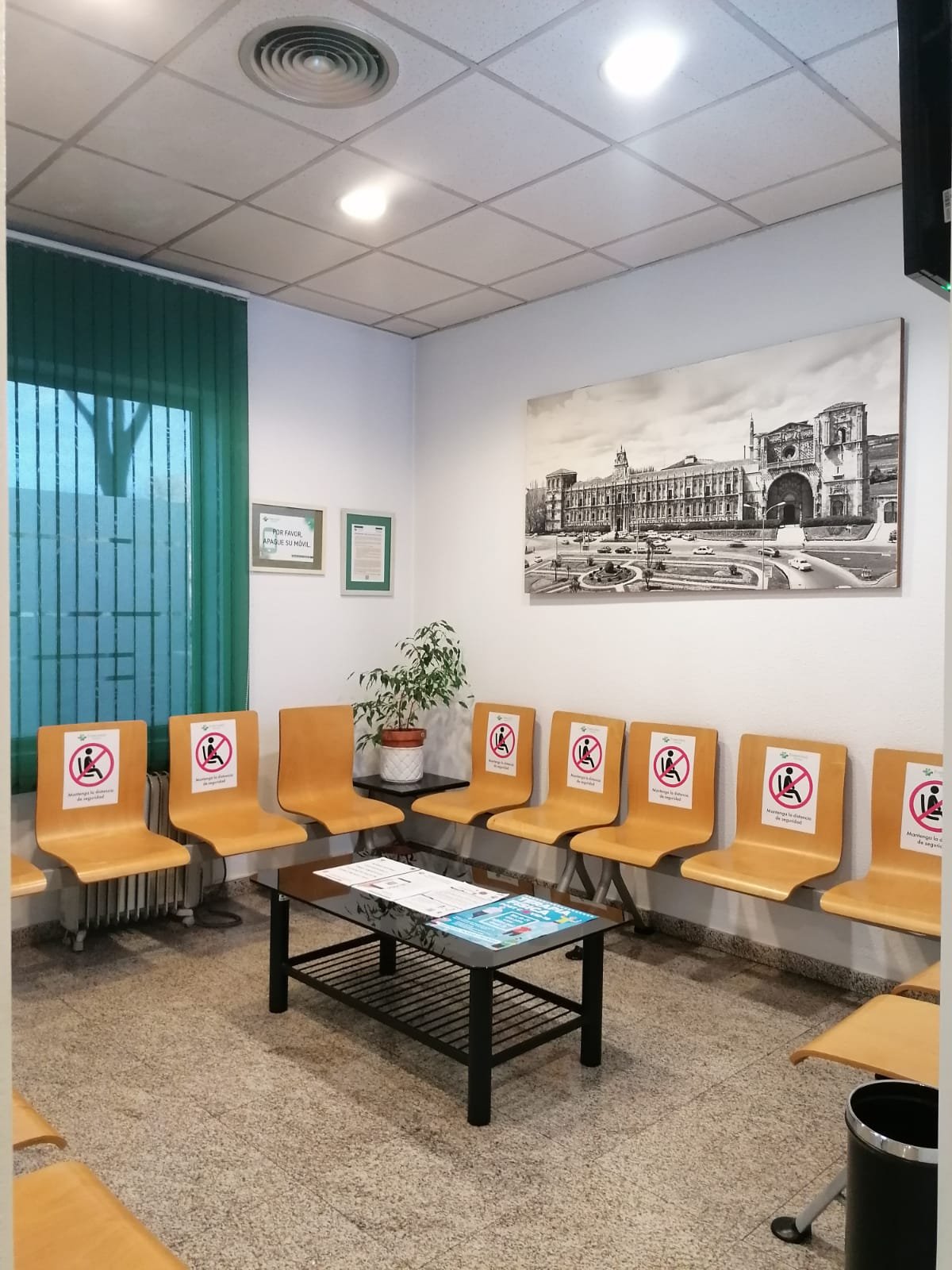 Sala de espera - FRATERNIDAD-MUPRESPA. DIRECCIÓN PROVINCIAL DE LEÓN
