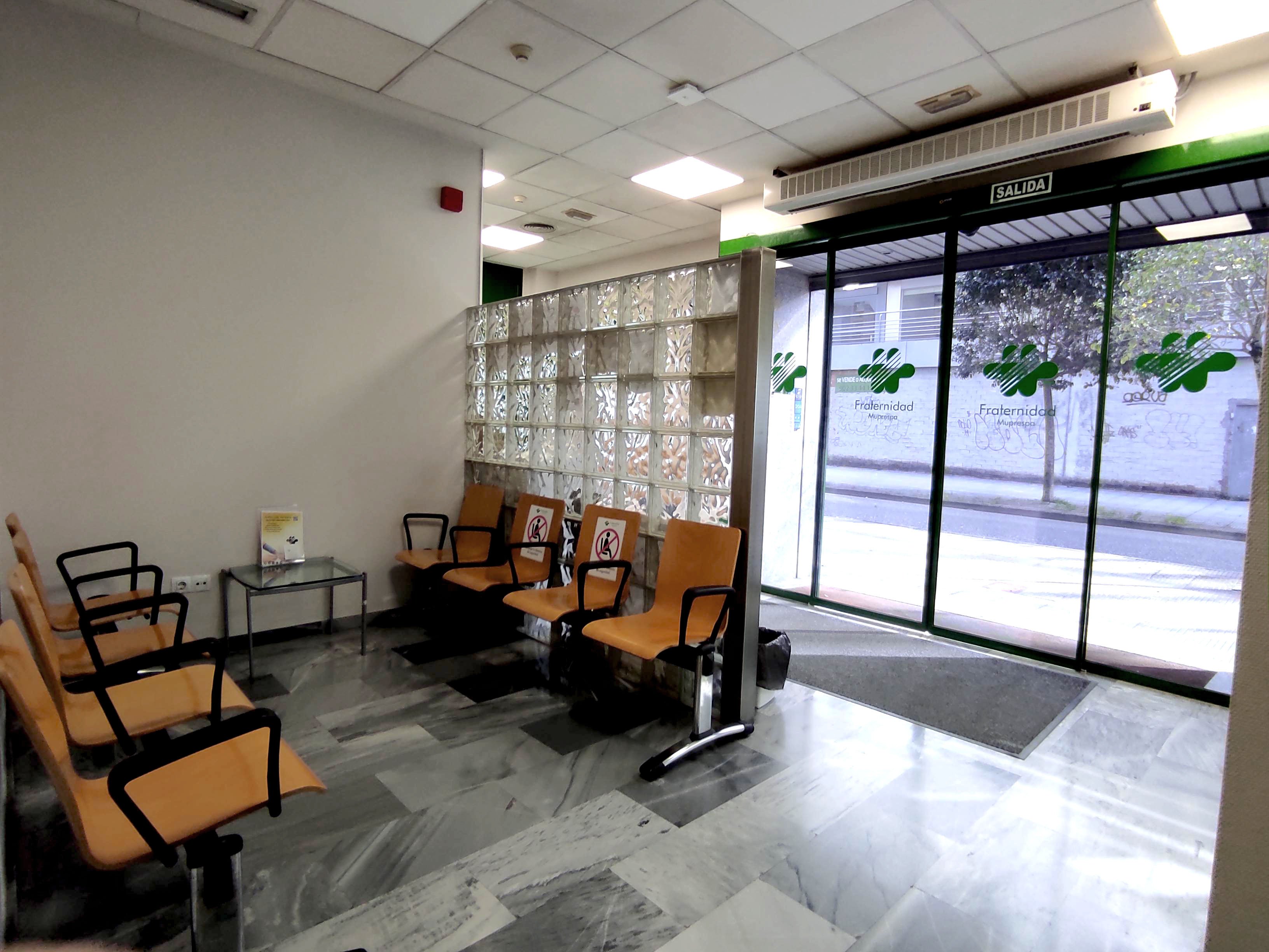 Sala de espera - FRATERNIDAD-MUPRESPA. DIRECCIÓN PROVINCIAL DE PONTEVEDRA