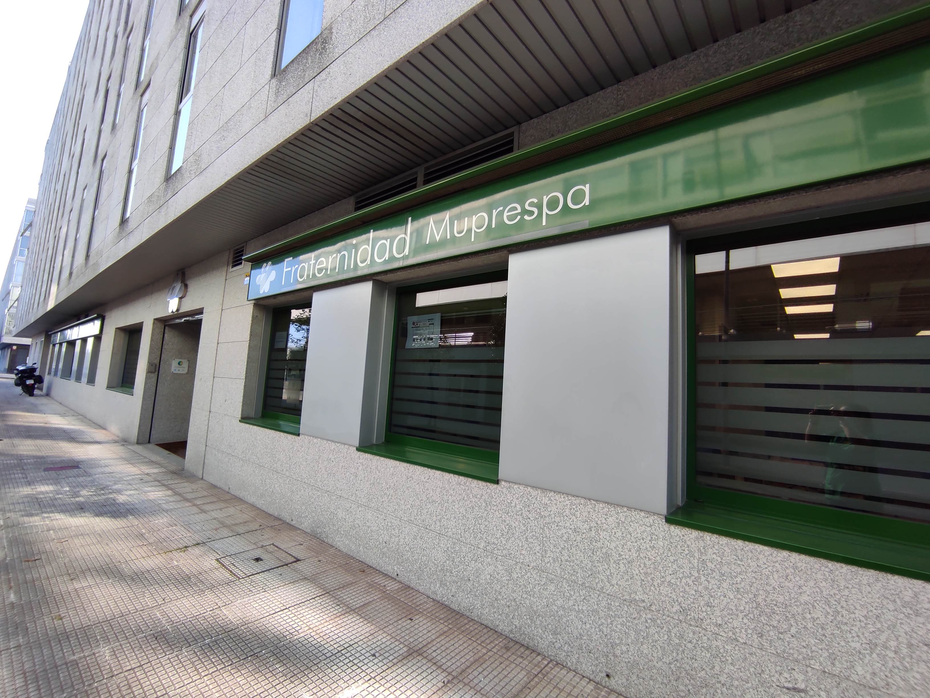 Fachada - FRATERNIDAD-MUPRESPA. DIRECCIÓN PROVINCIAL DE PONTEVEDRA