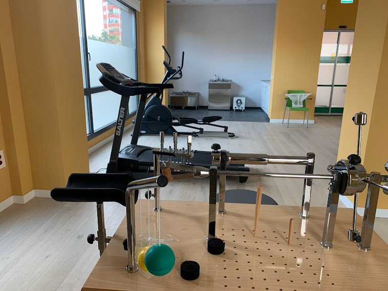 Sala de rehabilitación FRATERNIDAD-MUPRESPA. Fuengirola