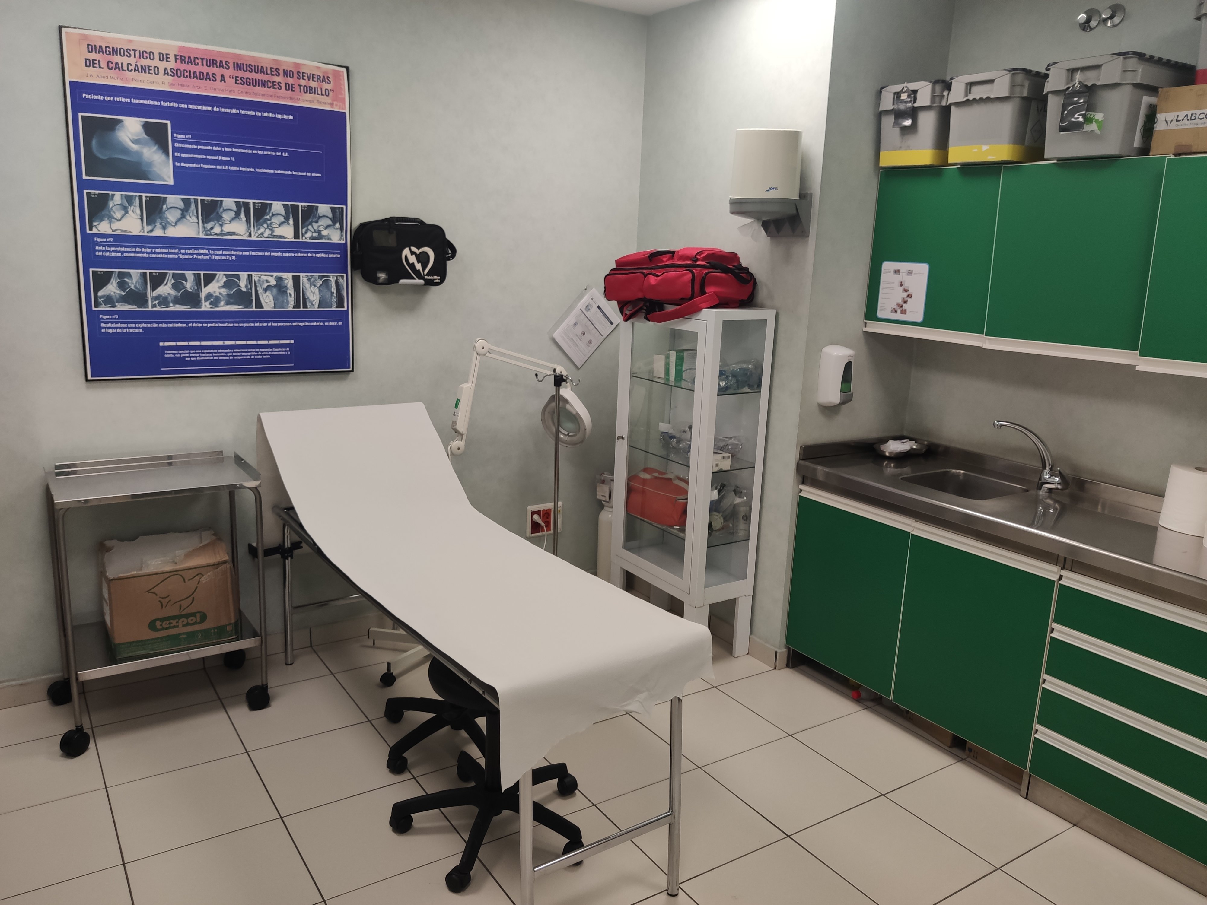 Sala de curas - FRATERNIDAD-MUPRESPA. DIRECCIÓN PROVINCIAL DE CANTABRIA