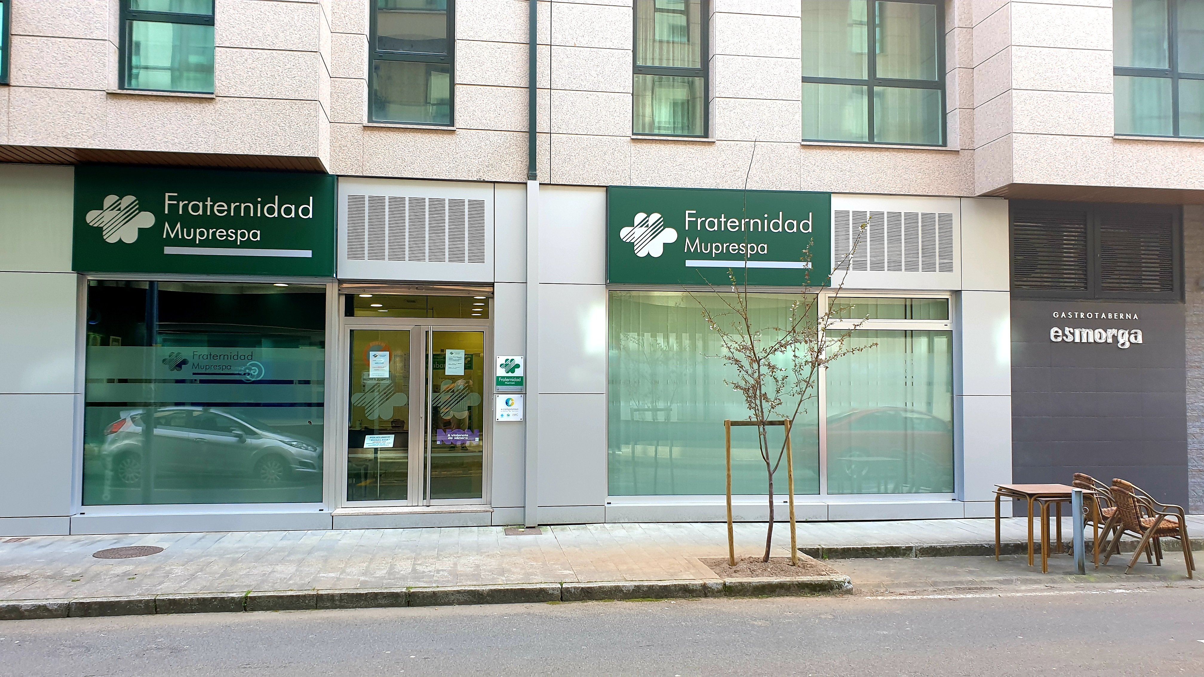 Fachada - FRATERNIDAD-MUPRESPA. Santiago de Compostela