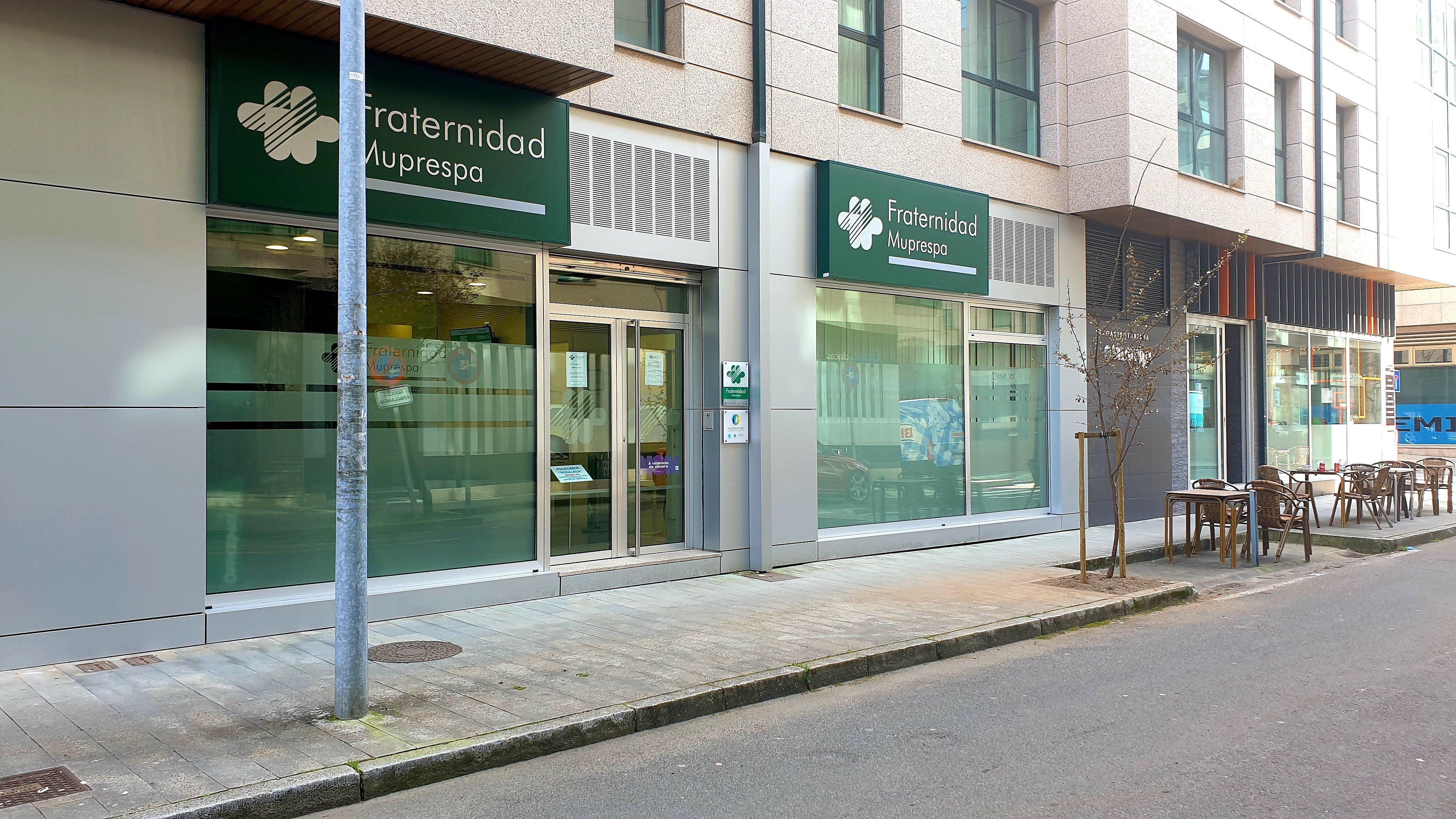 Fachada - FRATERNIDAD-MUPRESPA. Santiago de Compostela