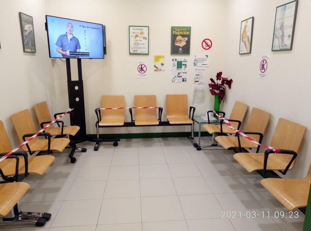 Sala de espera - FRATERNIDAD-MUPRESPA. Santiago de Compostela