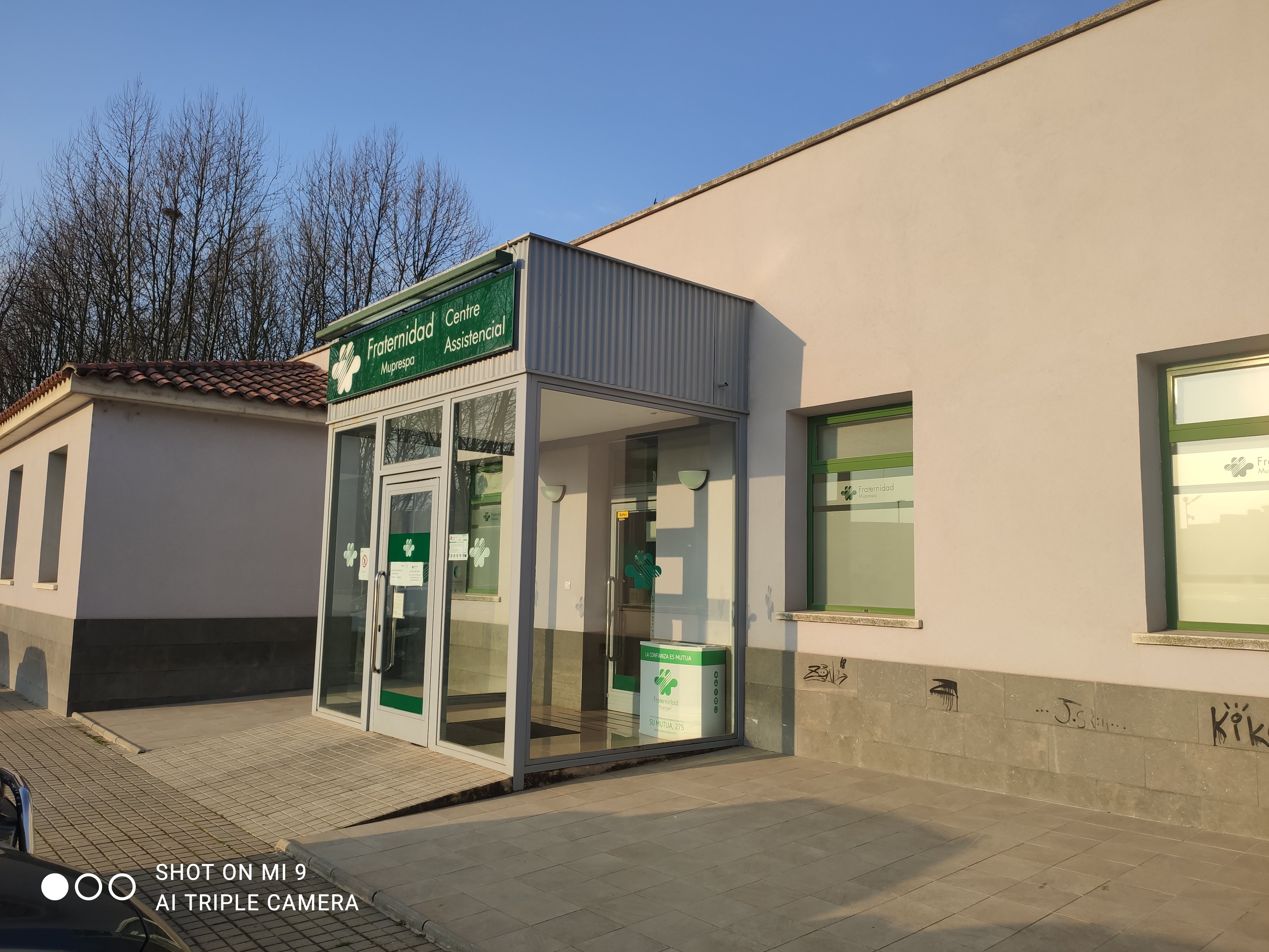 Fachada - FRATERNIDAD-MUPRESPA. Tordera