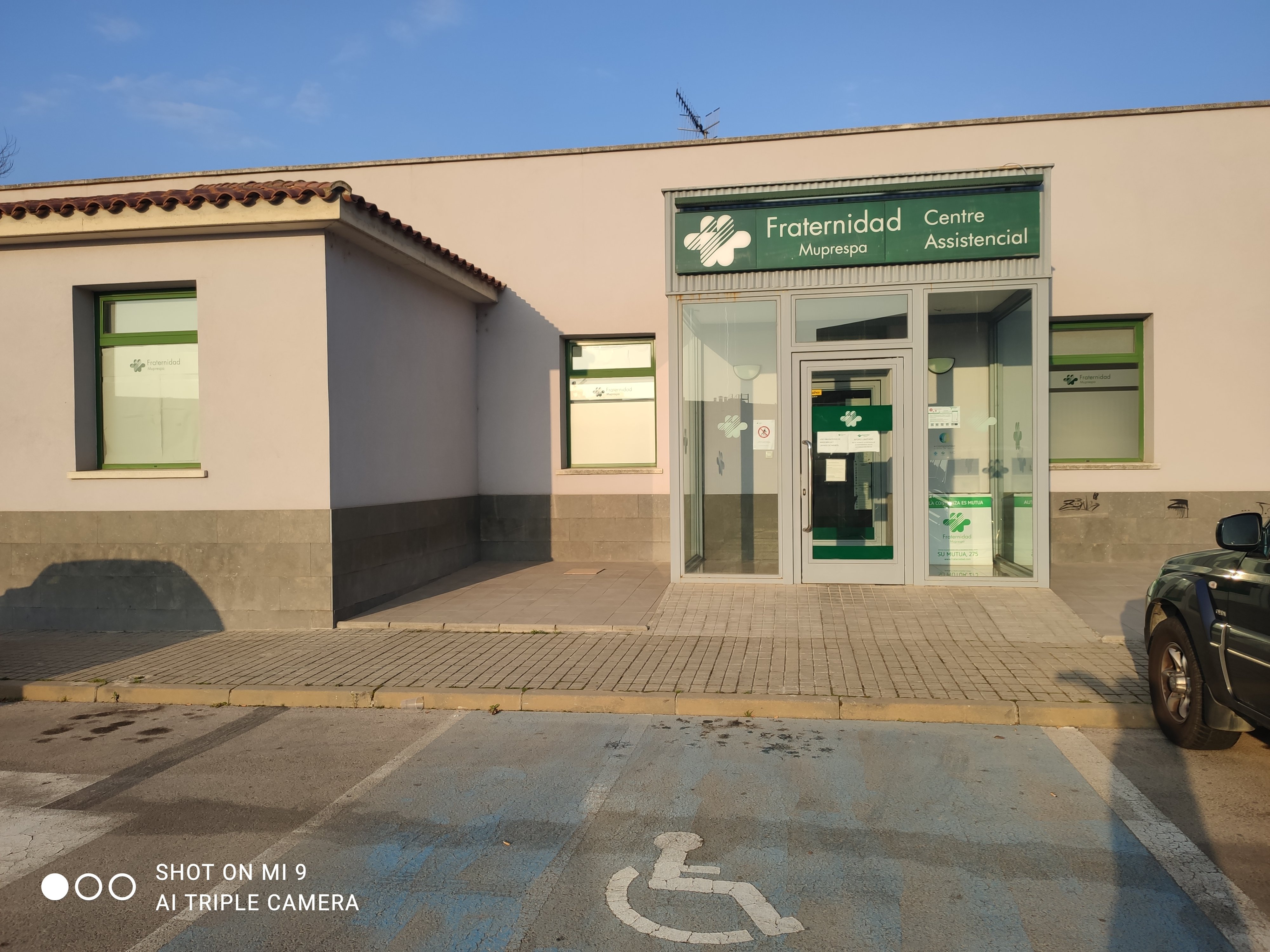 Fachada - FRATERNIDAD-MUPRESPA. Tordera