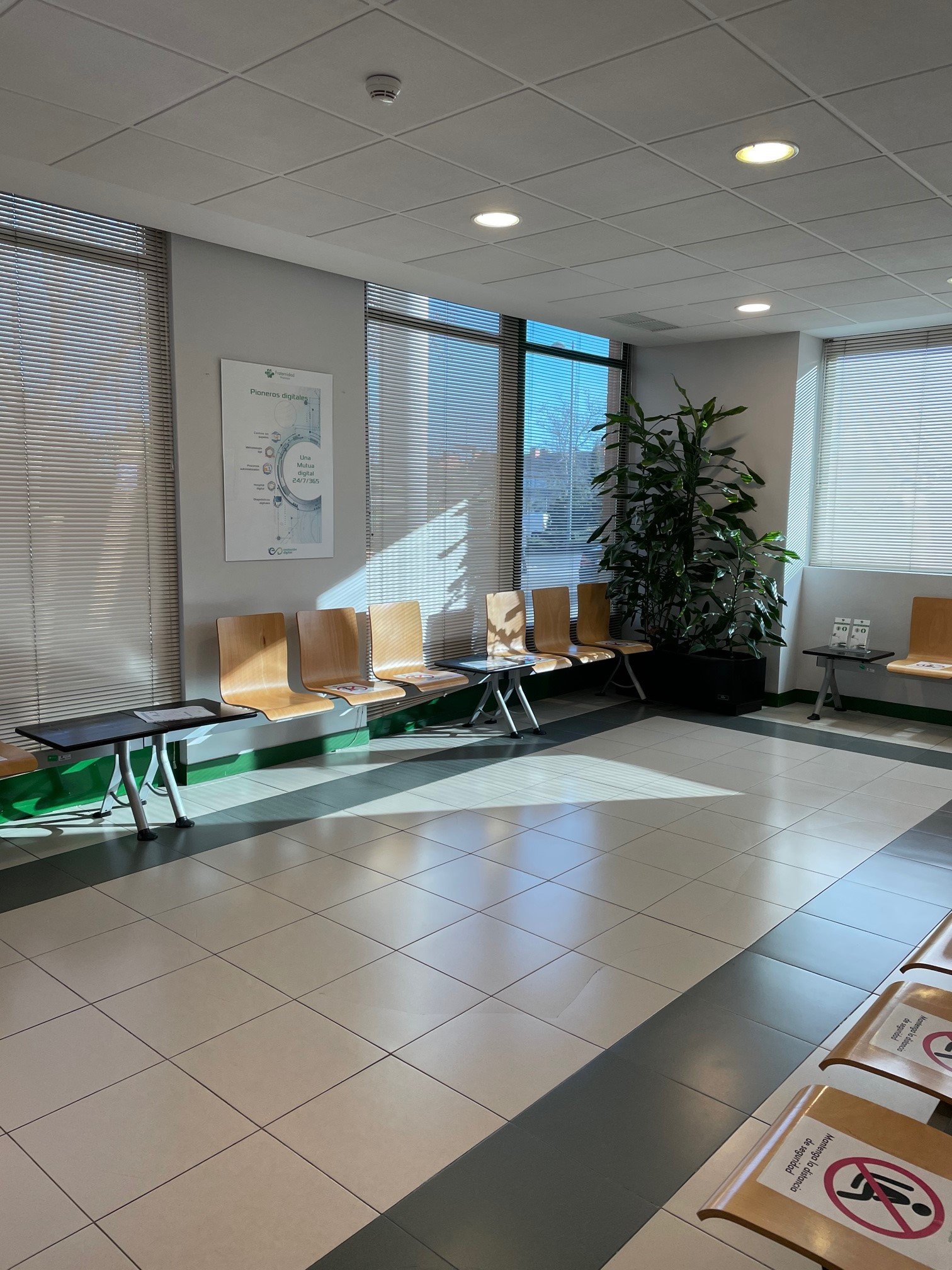 Sala de espera - FRATERNIDAD-MUPRESPA. Tres Cantos