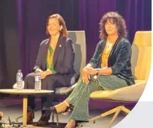 Natalia Fdez Laviada en la mesa de ponentes del Festival Mundial de la Felicidad 2026