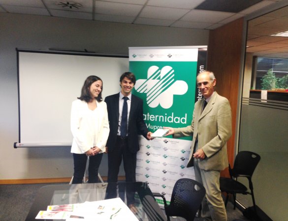 Fraternidad-Muprespa Barcelona entrega el  diploma Bonus a la empresa Centro Operativo Ciclo Comercial S.A. 