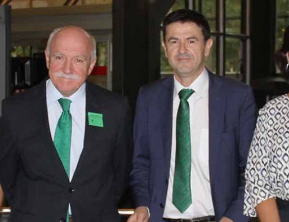 Foto de familia F-M de los premiados 