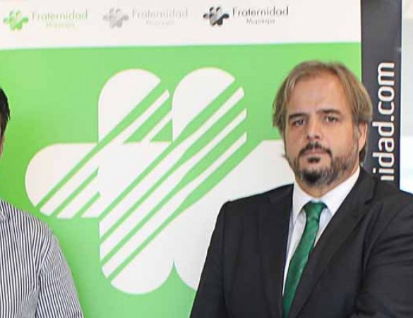 Foto de grupo de entrega del certificado