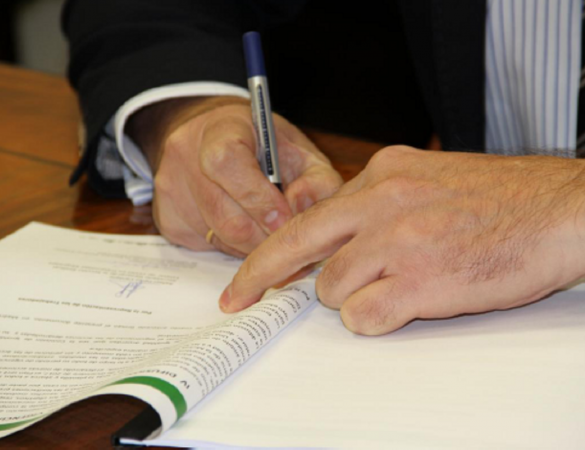 Firma renovacion Pacto Mundial Fraternidad-Muprespa