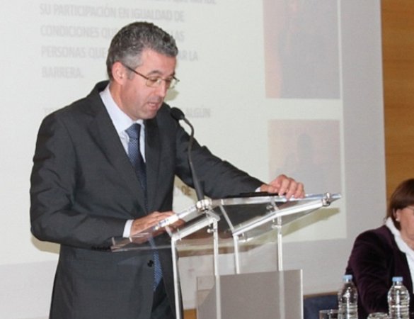 Pedro Serrera alargada